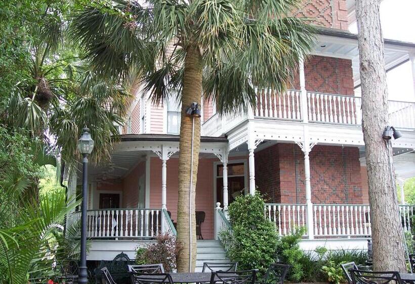 هتل The Beaufort Inn