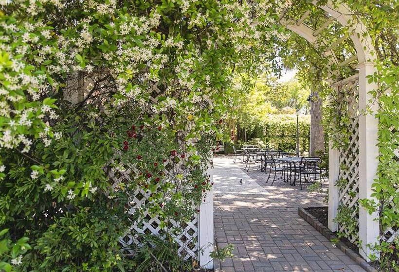 هتل The Beaufort Inn