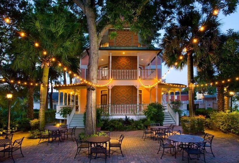 هتل The Beaufort Inn