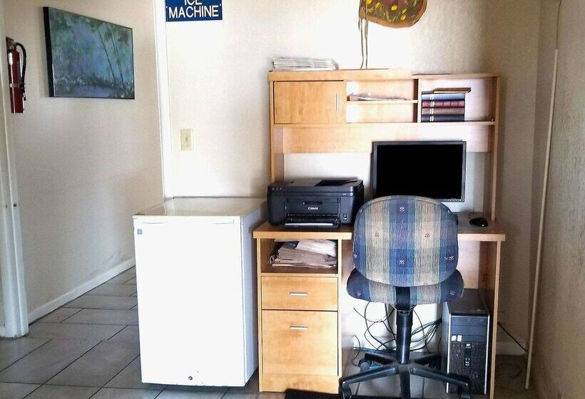 מוטל Americas Best Value Inn Belleville