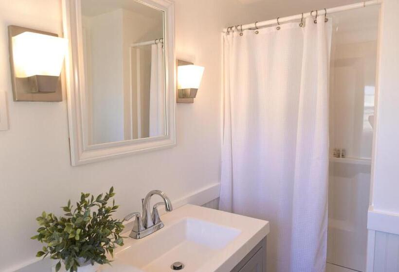 مُتل Cape Cod Veranda