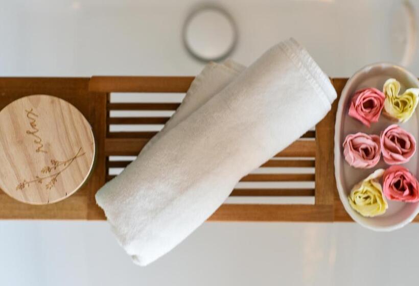 مُتل Cape Cod Veranda