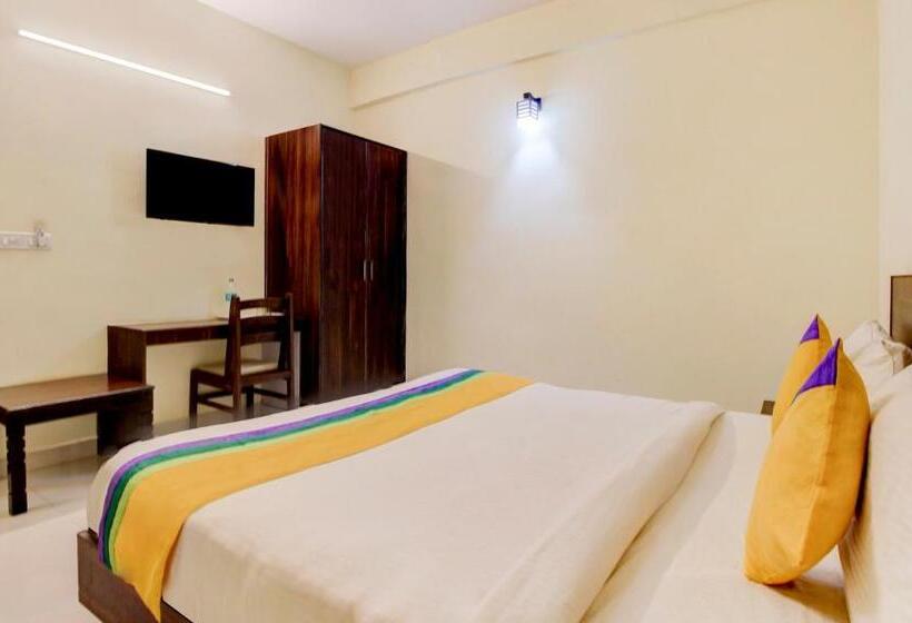 Itsy Hotels Royal Monarch