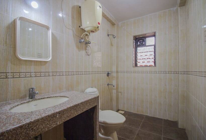 Oyo Home 18720 Alluring 3bhk