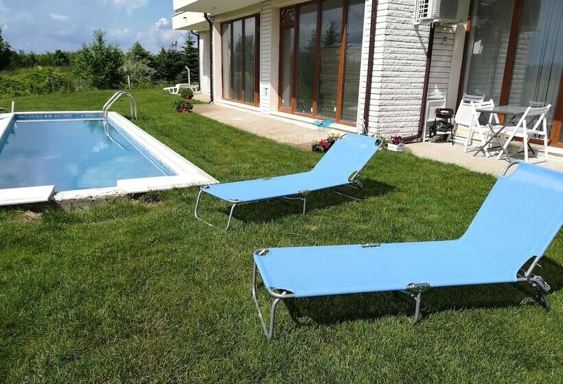پانسیون Villa L3 In Lighthousegolf Resort