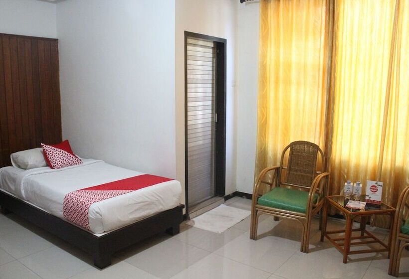 ホテル Oyo 1333 Wisata