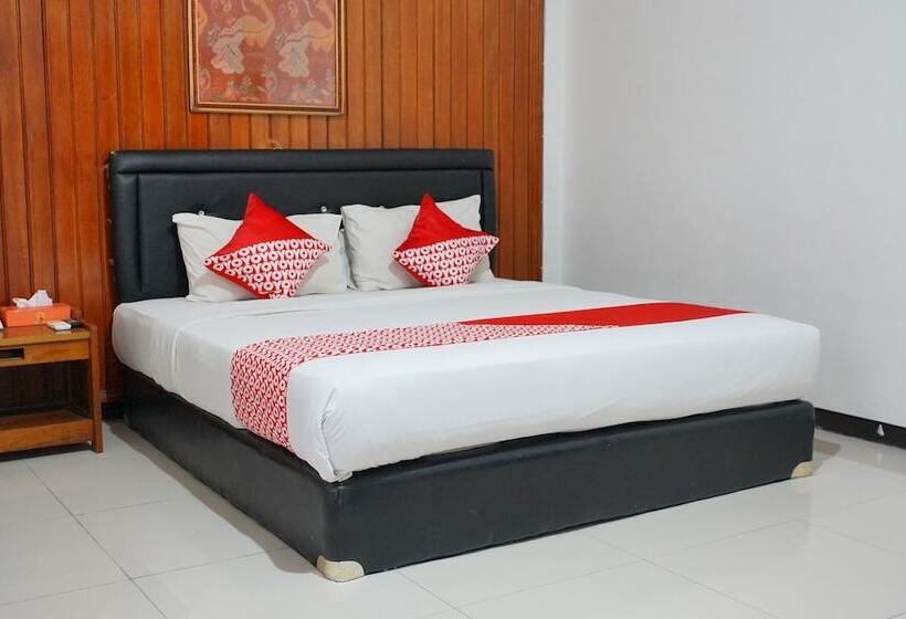 ホテル Oyo 1333 Wisata