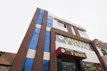 酒店 Oyo 48899  V Seven