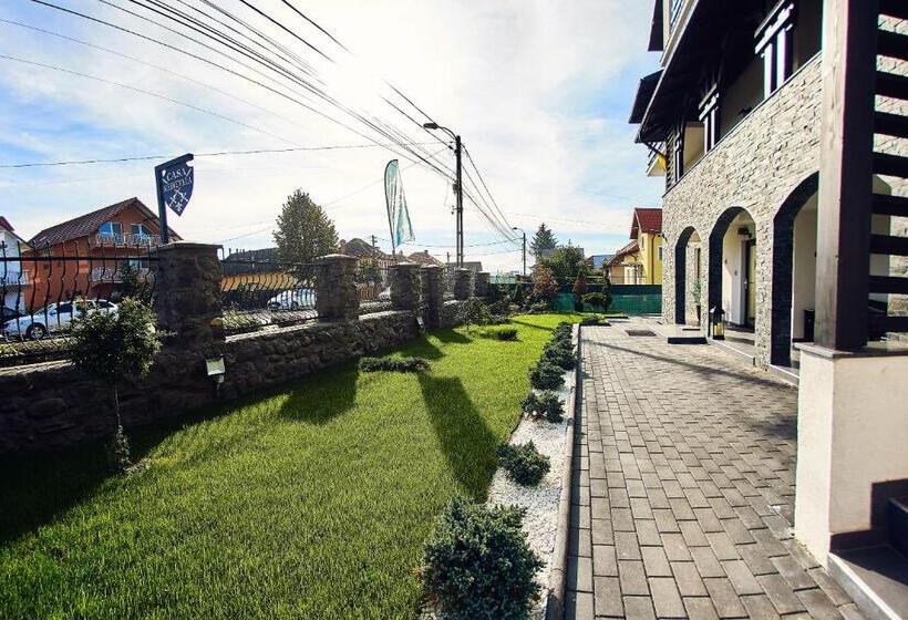 پانسیون Boutique Hotel Casa Medievala