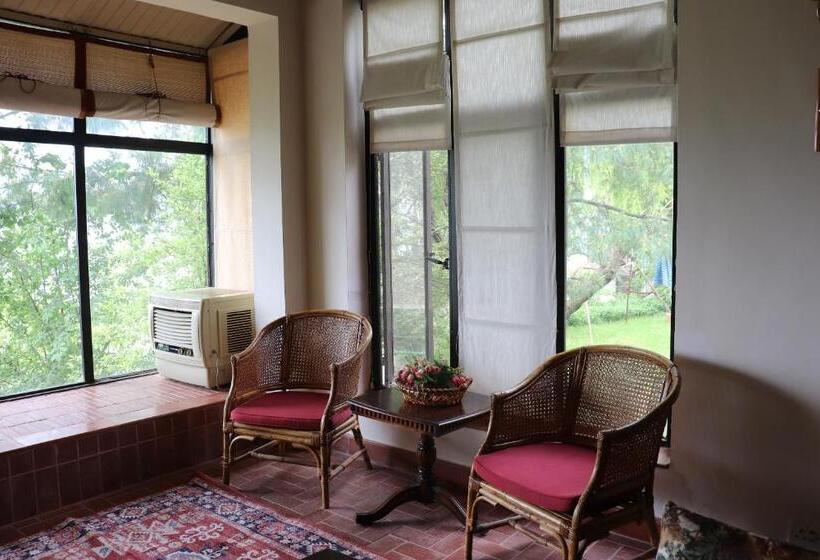 تختخواب و صبحانه Bhurban Valley Cottages 2