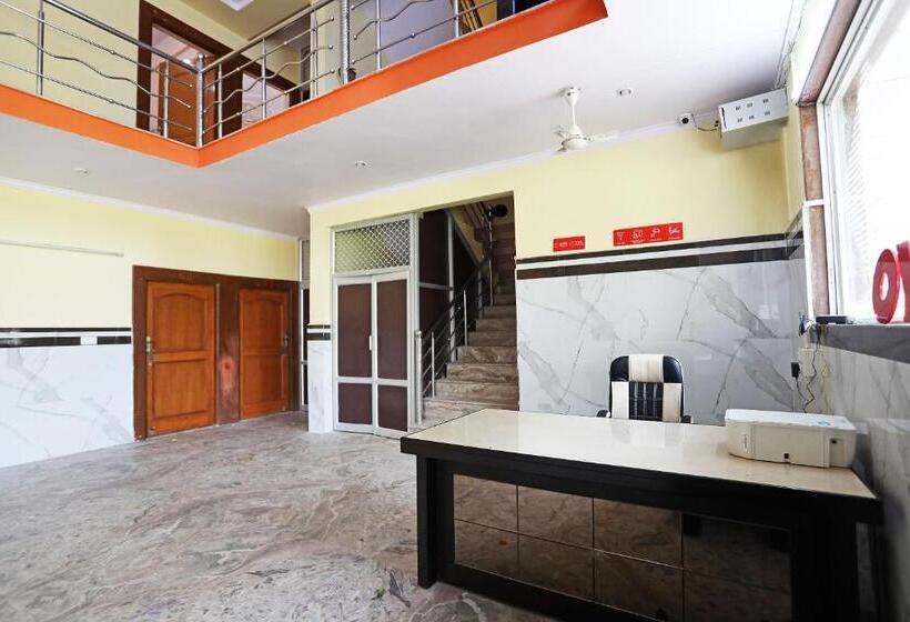 בית מלון כפרי Oyo 48502 Shree Krishna Resort