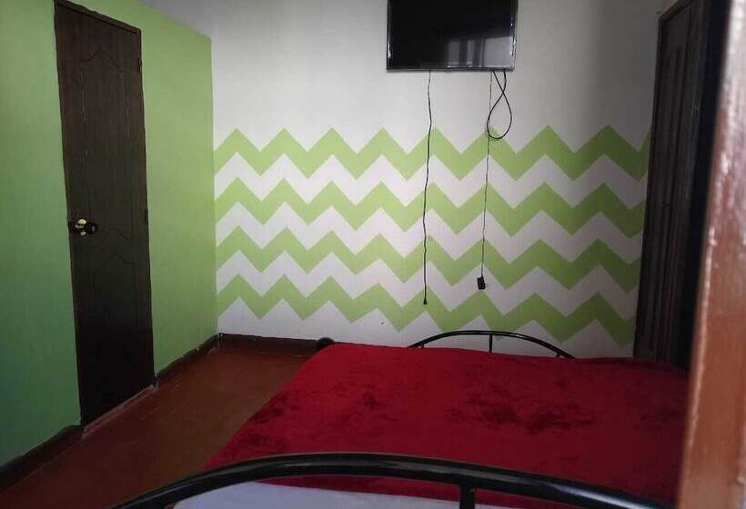 پانسیون Hostel El Jardín