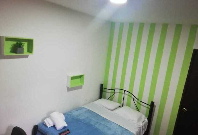 پانسیون Hostel El Jardín