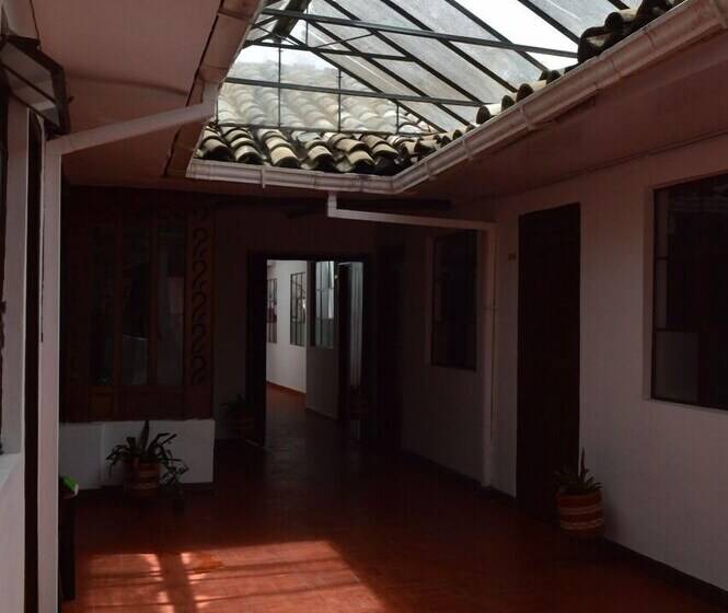 پانسیون Hostel El Jardín