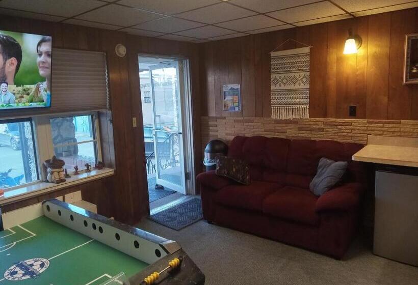 Siesta Motel