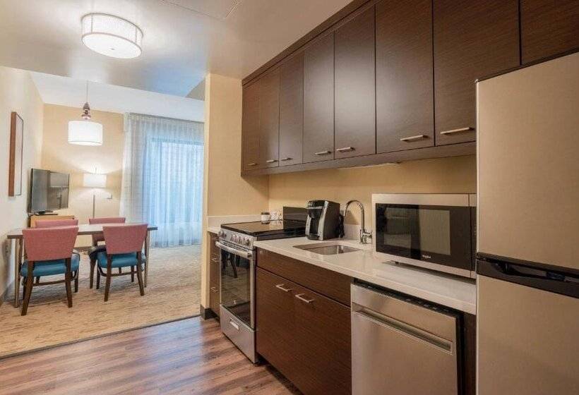 Отель Towneplace Suites By Marriott Thousand Oaks Agoura Hills