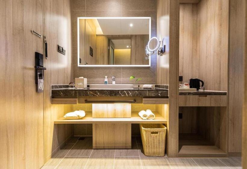 Atour Hotel Wuhan Tianhe Airport Tenglong Avenue Subway Station