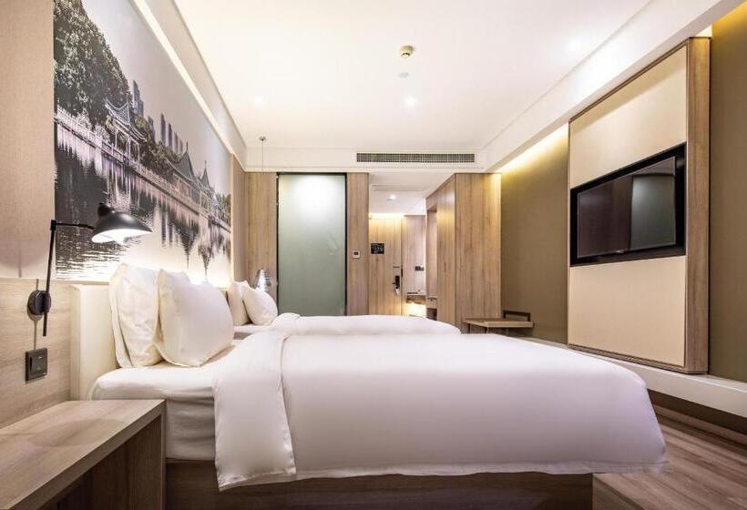 Atour Hotel Wuhan Tianhe Airport Tenglong Avenue Subway Station