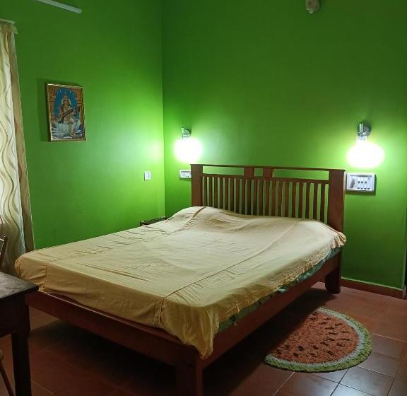 تختخواب و صبحانه Kadalamma Beach Homestay