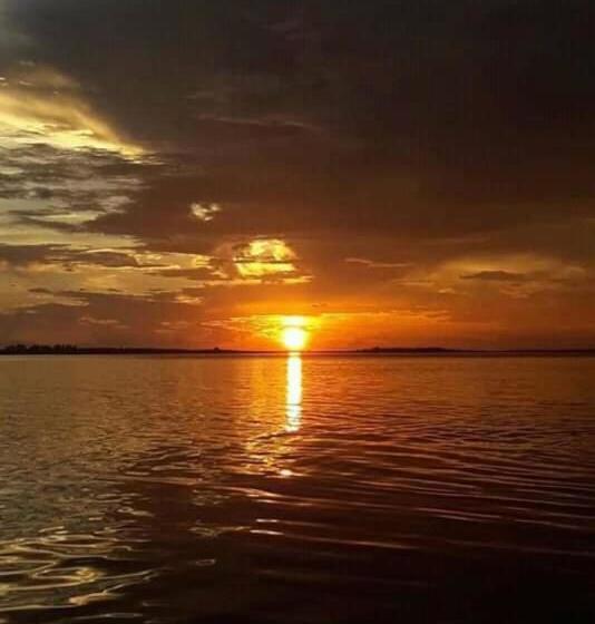 هتل Hostal Posada Del Hum