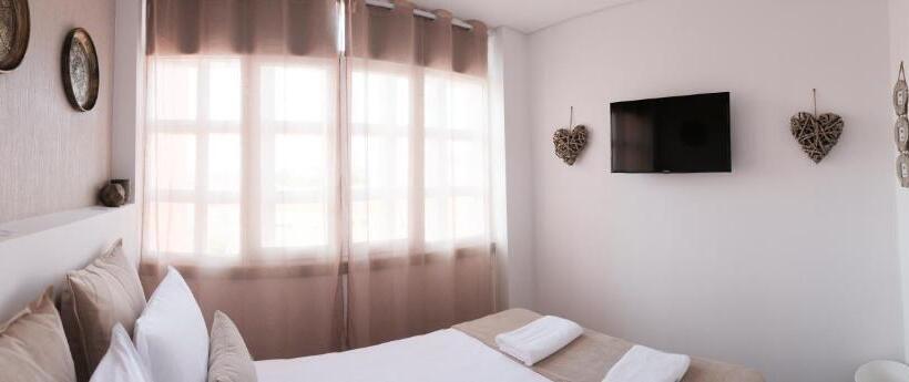 پانسیون 4u Lisbon Suites & Guesthouse Vii Airport