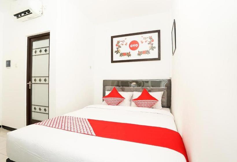 Hotel Darmo Permai Guesthouse By Oyo Rooms
