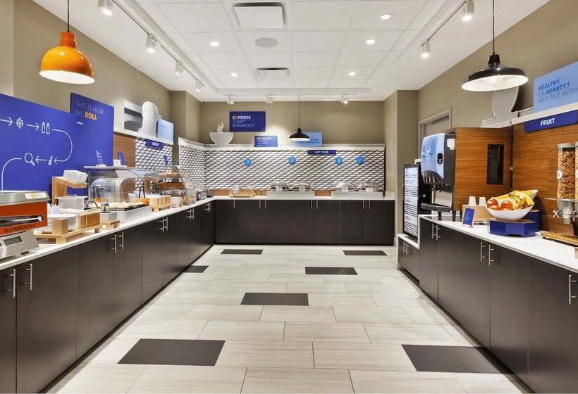 هتل Holiday Inn Express & Suites Jersey City   Holland Tunnel, An Ihg