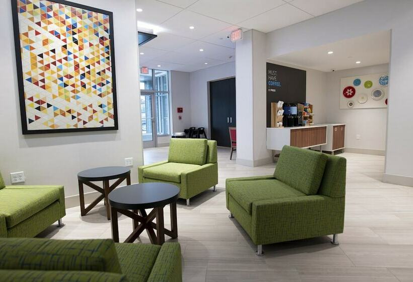 هتل Holiday Inn Express & Suites Jersey City   Holland Tunnel, An Ihg