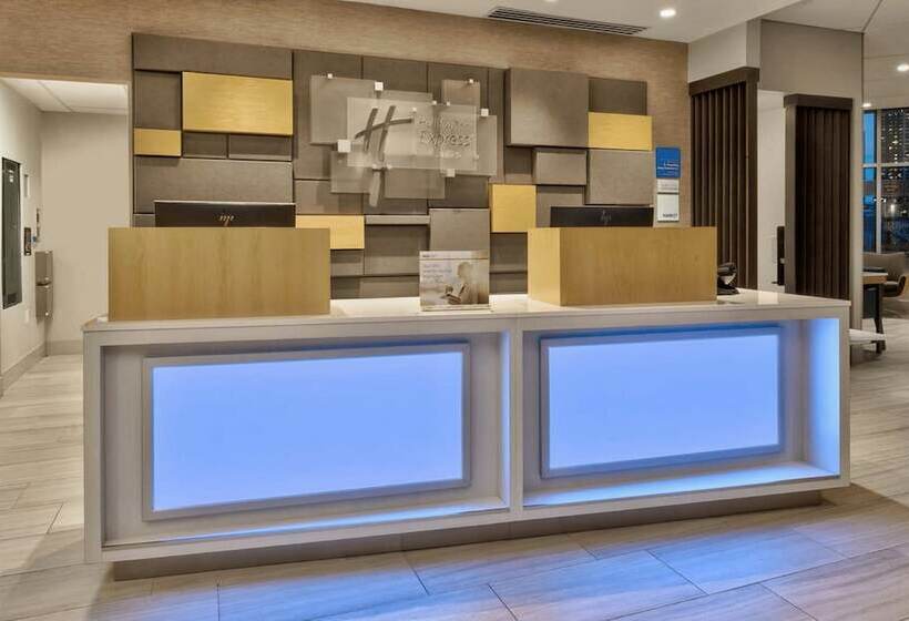 هتل Holiday Inn Express & Suites Jersey City   Holland Tunnel, An Ihg