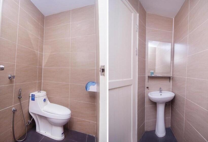 هتل Mandurah Room & Cafe By Oyo Rooms