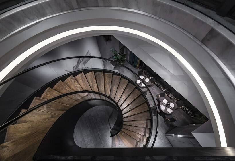 هتل Mehood Lestie