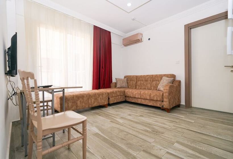 çi̇çek Apart Otel