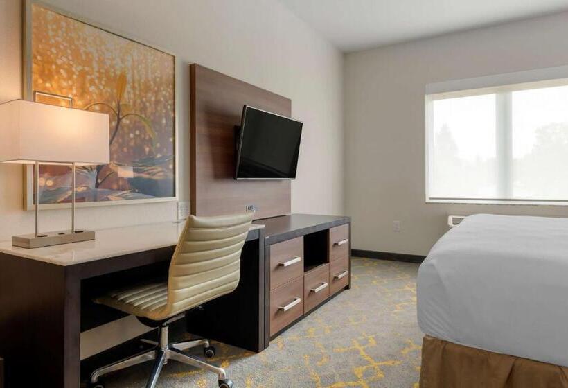 فندق Best Western Plus Isanti