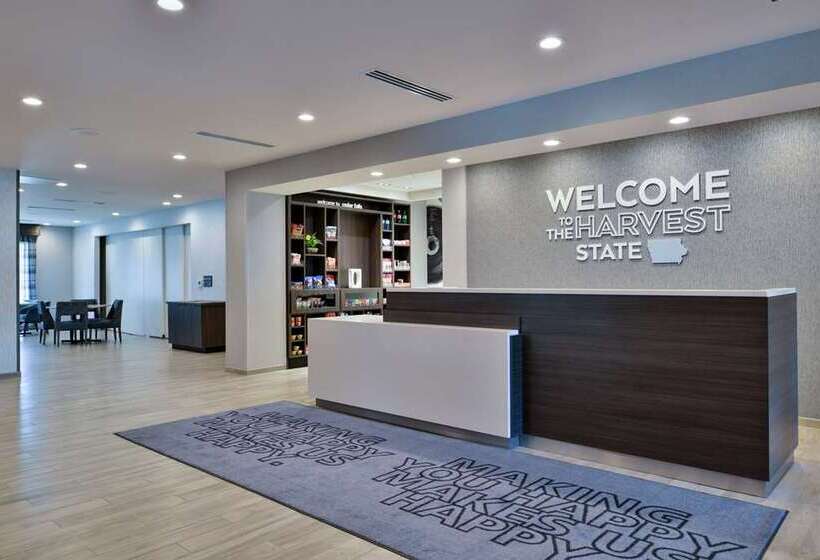 בית מלון כפרי Hampton Inn Cedar Falls Downtown