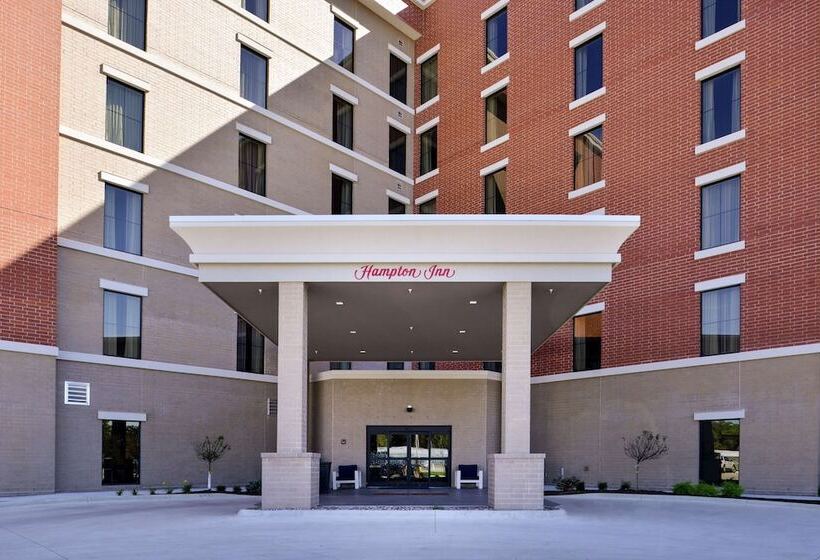 בית מלון כפרי Hampton Inn Cedar Falls Downtown