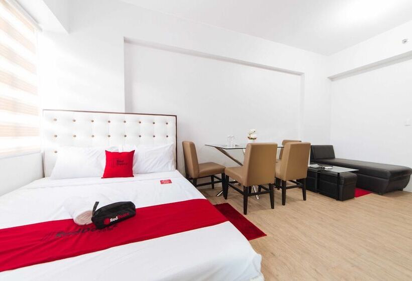호텔 Reddoorz Premium @ Anuva Residences