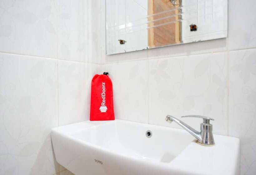 فندق Reddoorz Syariah Near Universitas Negeri Gorontalo 2