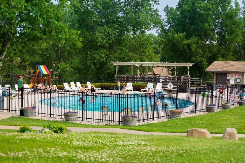 فندق Tamarack And Mirror Lake Resort