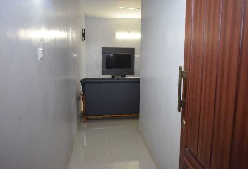 هتل Viswa Residency By Azalea