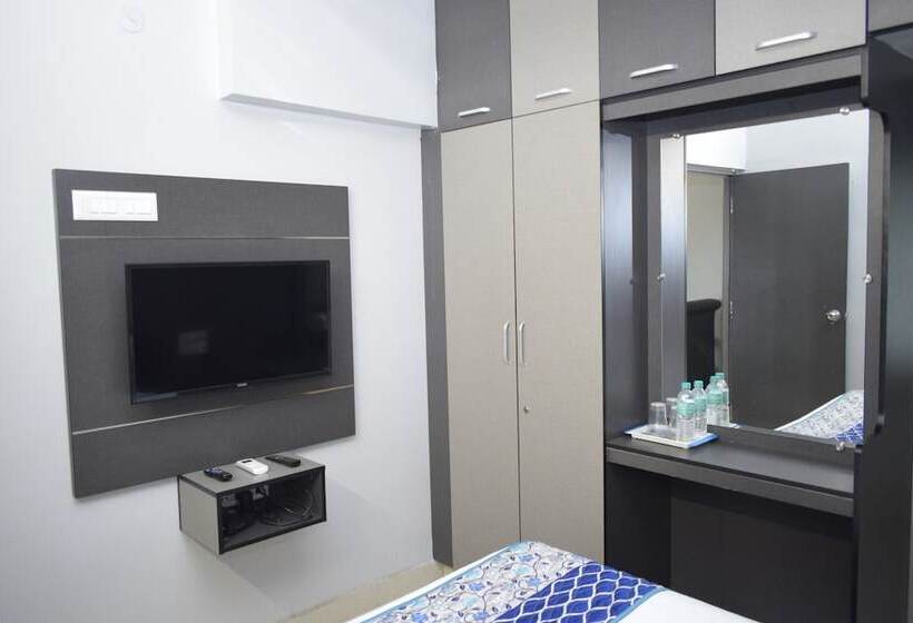 هتل Viswa Residency By Azalea