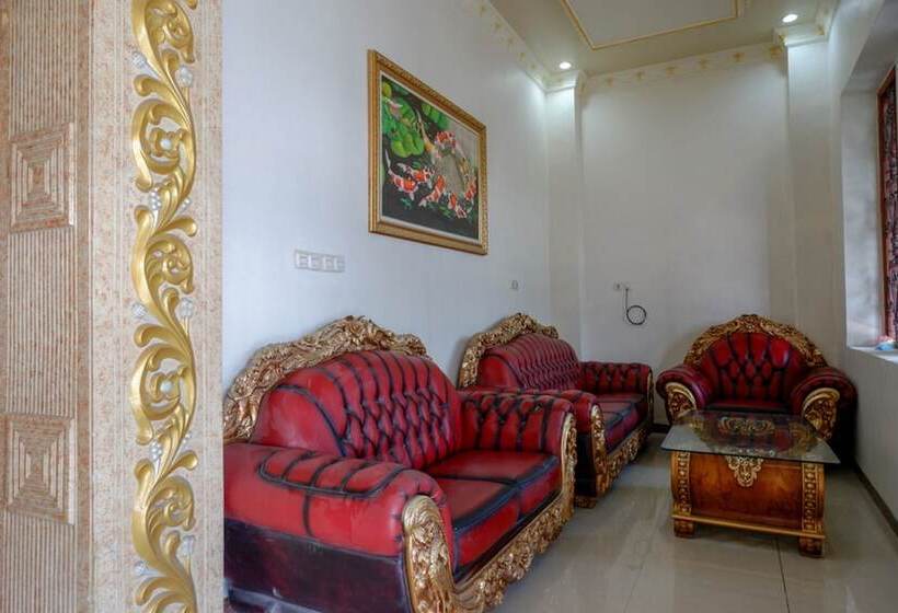 پانسیون Reddoorz @ Jalan Pattimura Palu