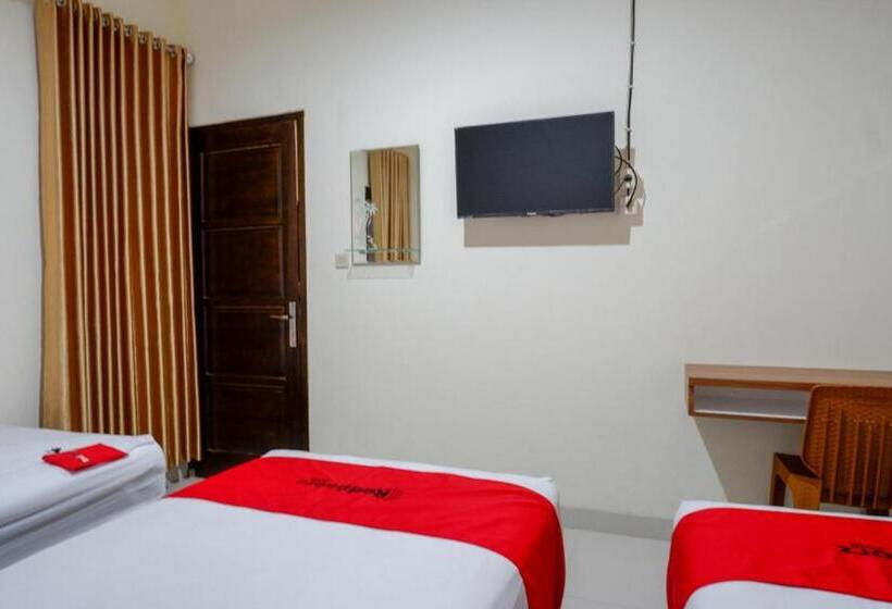 Пансион Reddoorz Near Living Plaza Purwokerto