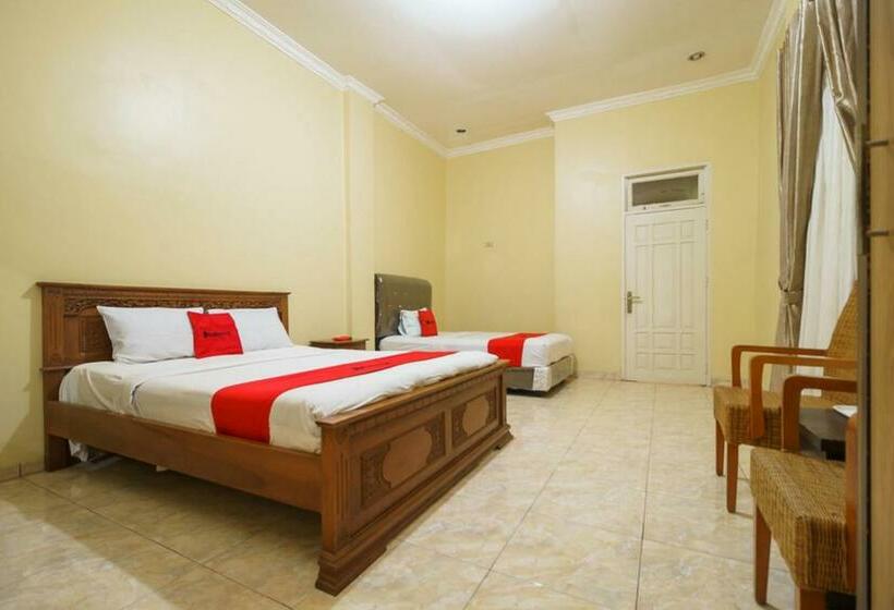 Reddoorz Plus @ Hotel Sempurna Watervang Lubuk Linggau
