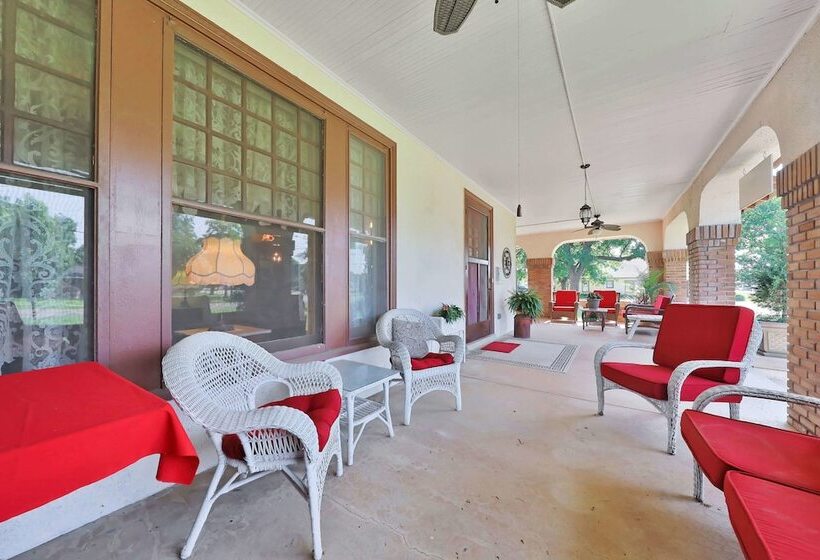 The Lancaster Manor Bed And Breakfast