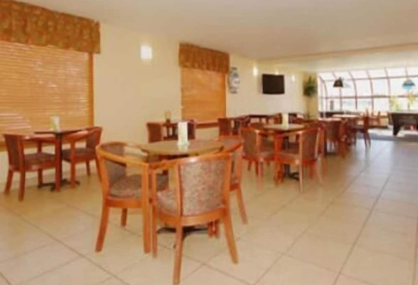 هتل American Inn Sealy