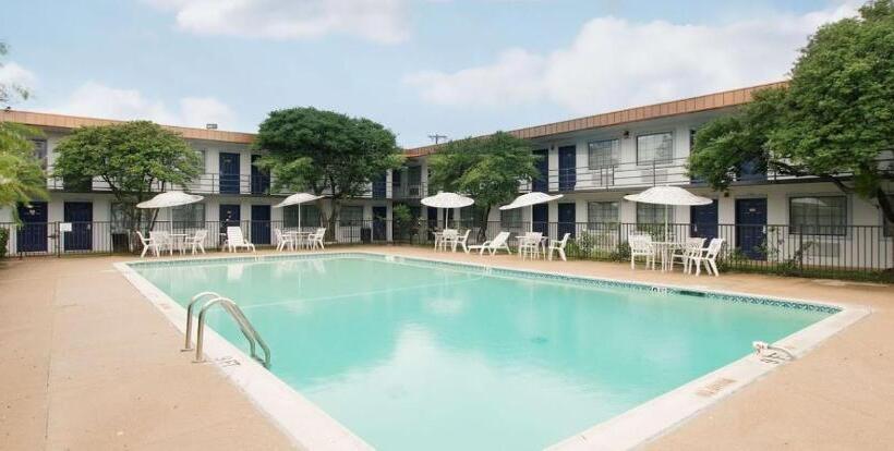 בית מלון כפרי Americas Best Value Inn Fort Worth/hurst