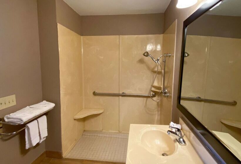 בית מלון כפרי Quality Inn & Suites