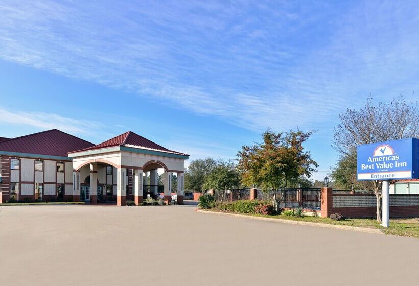 בית מלון כפרי Quality Inn & Suites