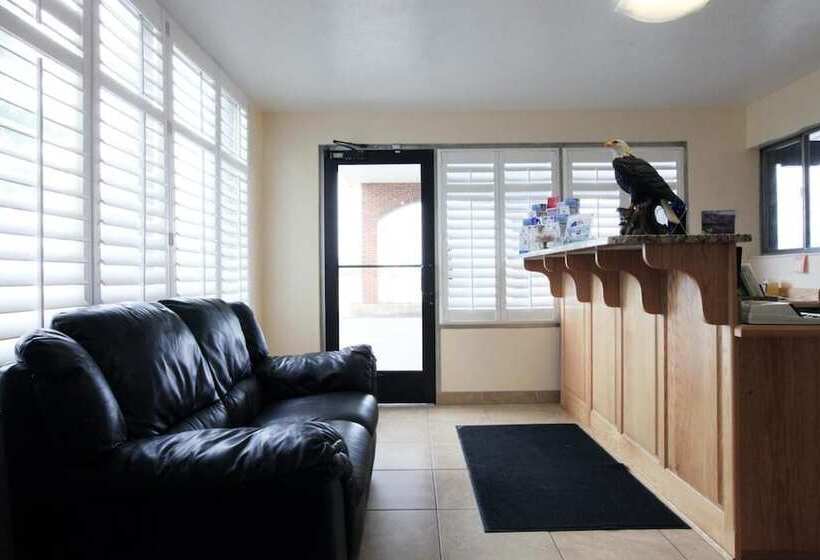 هتل Americas Best Value Inn Roosevelt/ballard
