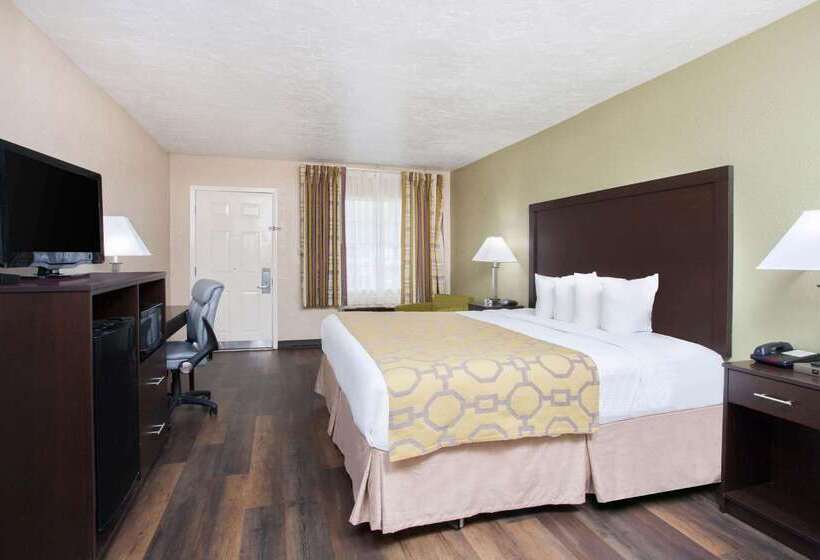 هتل Baymont By Wyndham Lake City